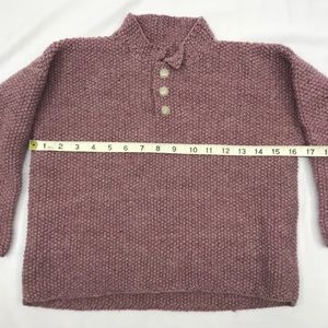 Child’s virgin wool collared sweater in dusty pink